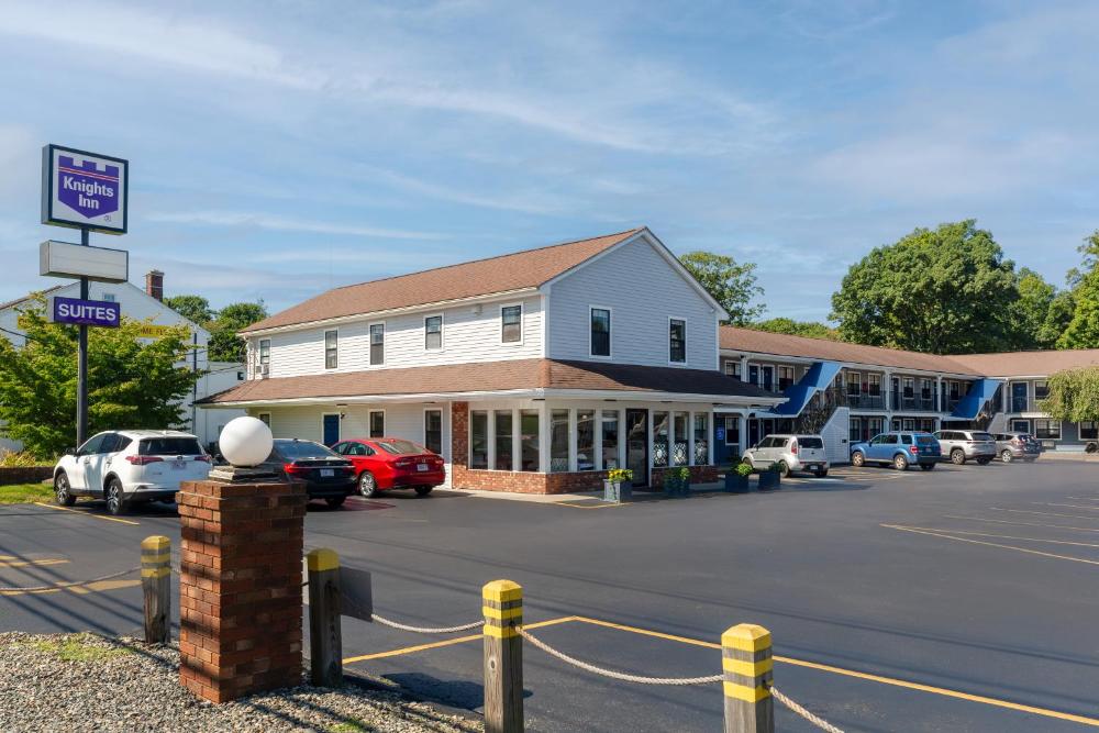 Knights Inn North Attleboro